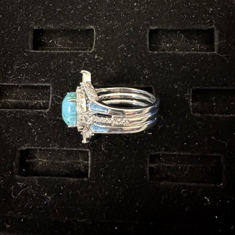 Dyed Howlite & Rhinestone Silvertone Ring Size 9 - Picture 5 of 5